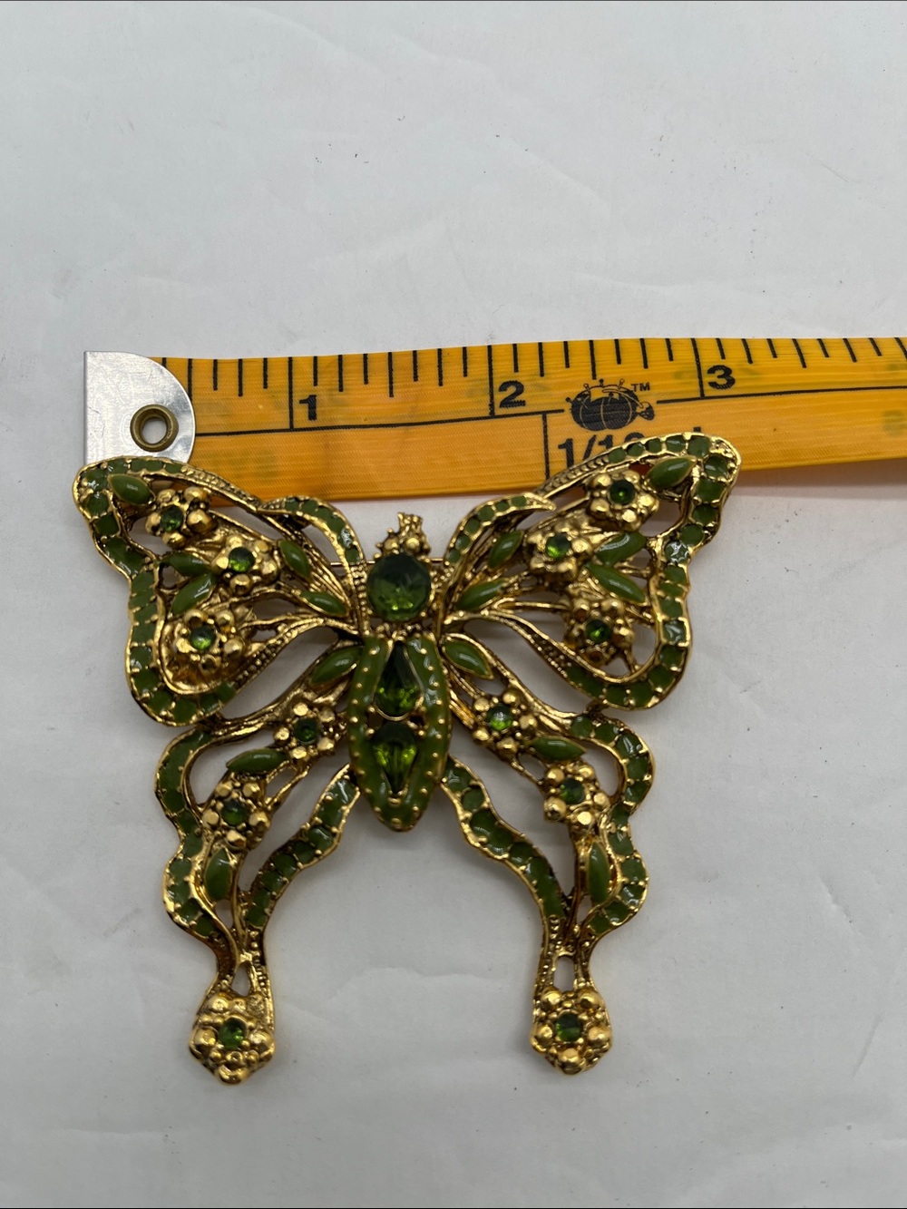 Gold Tone Butterfly Brooch Green Rhinestones Large - Picture 4 of 7